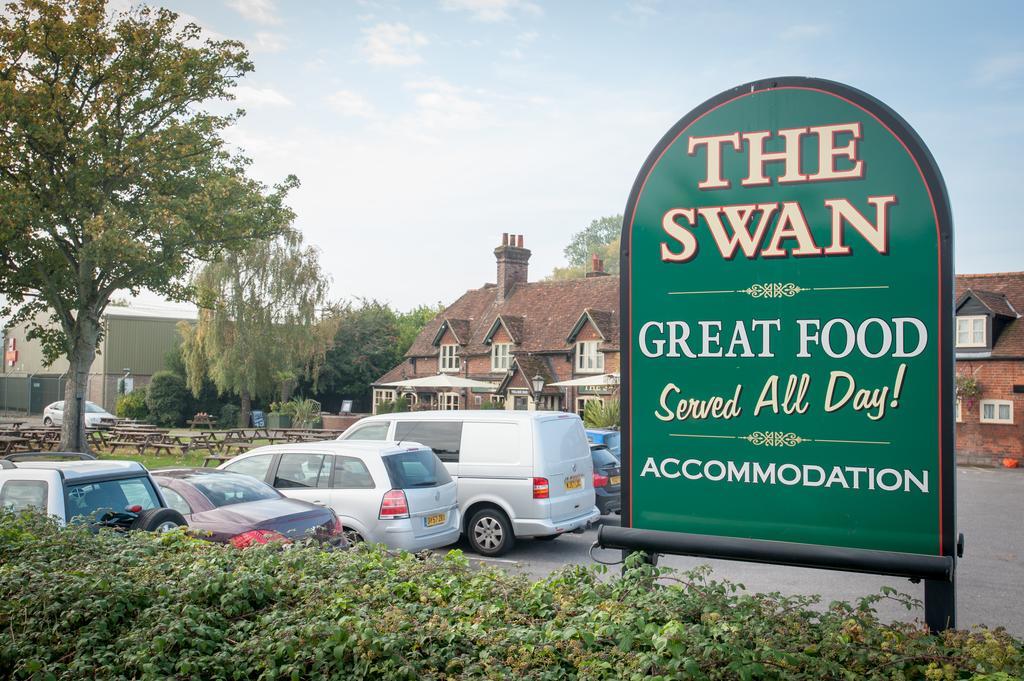 Swan, Thatcham By Marston'S Inns Exterior photo
